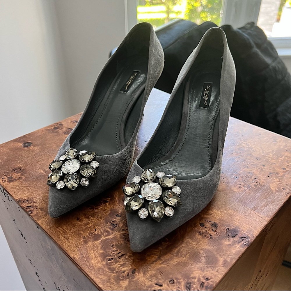 DOLCE & GABBANA floral print suede gray pumps Size 10